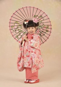 七五三 3歳女の子用被布[かわいい系](被布)ピンクにバラと藤(着物)濃いピンクに水色No.57H