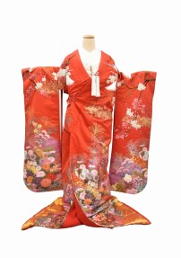 結婚式の色打掛・花嫁用着物|赤×紫のグラデ地に花々と鶴刺繍　 No.276