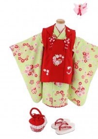 女の子用 被布 レンタル3歳用の晴れ着。753着物。rental ,kashikimono photo。巾着・襦袢は付属します。haibara , jill stuart , 絽ではありません。