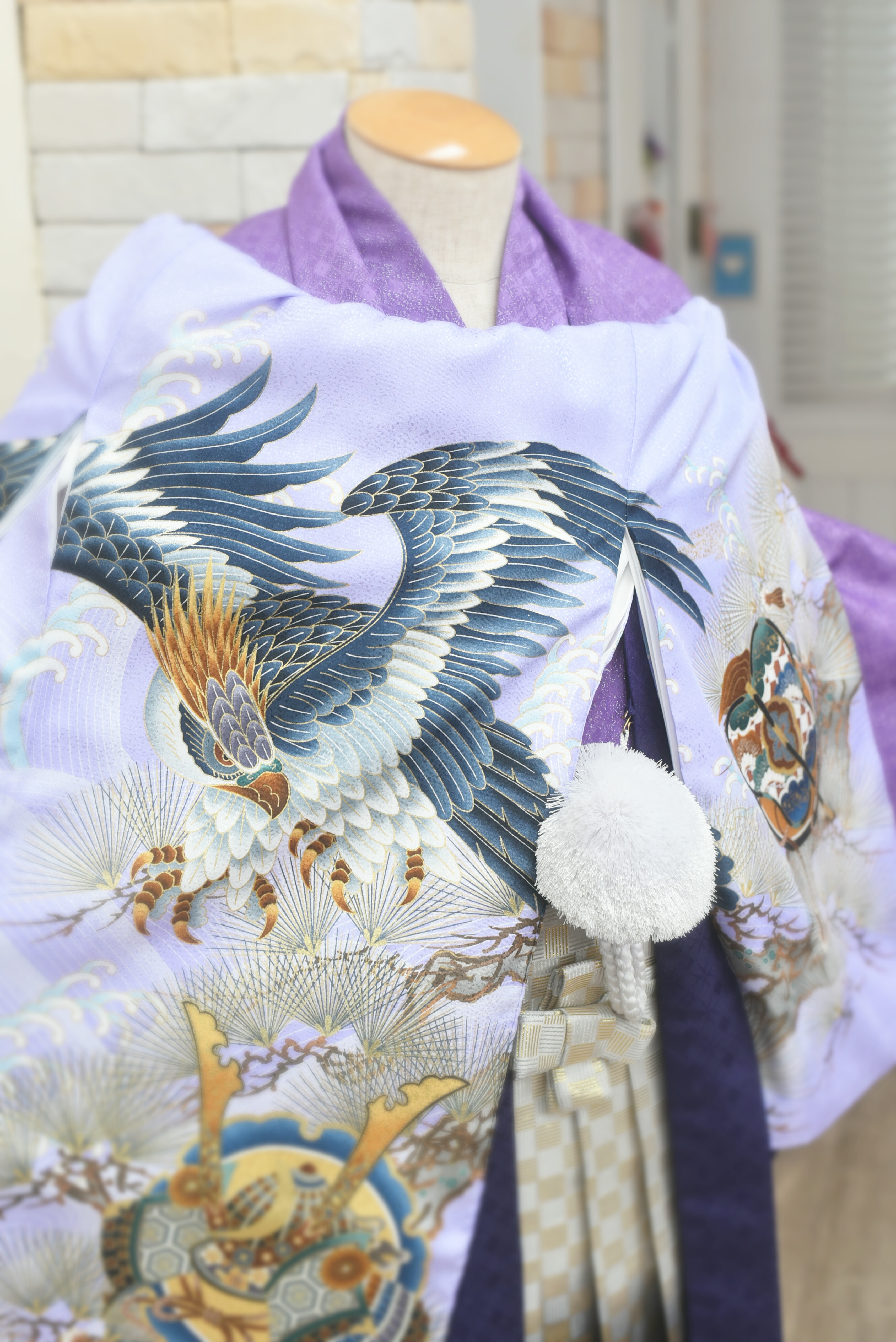 お宮参り父子着物コーデ。紫の紋付袴に初着