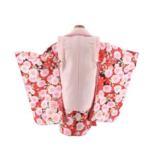 七五三3歳の紅色とピンク色の着物rental配送フルセット。shikibu romanブランドの八重桜がかわいらしい、正統派のスイートコレクションkimono