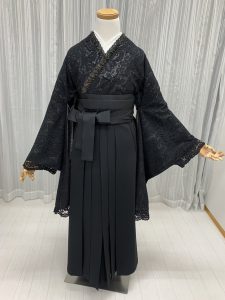 ゴシック調の黒レース着物+袴