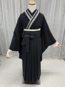 白い付け袖を使った黒レース袴ゴシックコーデ