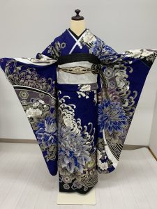 小柳ロウ振袖概念コーデ