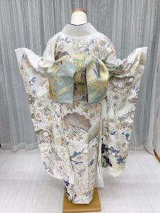 叢雲カゲツ振袖概念コーデ