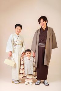 お色をそろえた三人仲良しコーデ　七五三