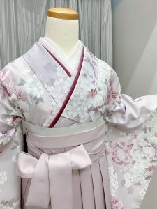 白ピンク卒業式袴コーデ
