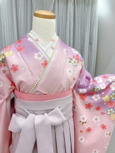 白ピンク卒業式袴コーデ