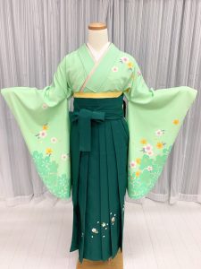 黄緑の卒業式着物