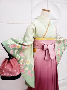 黄緑の卒業式着物
