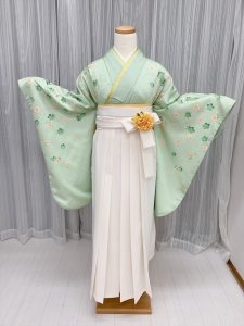 黄緑の卒業式着物
