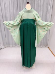 黄緑の卒業式着物