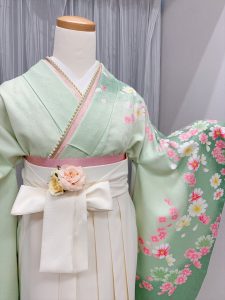 黄緑の卒業式着物