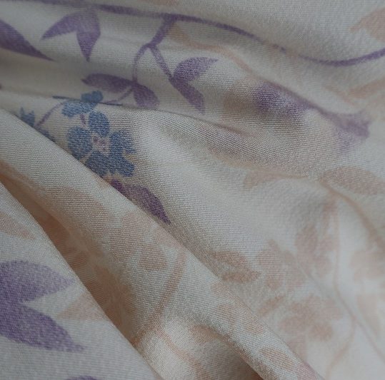 小紋[相田翔子ブランド]クリームにピンク、紫の花と小鳥[165cmまで]No.613
