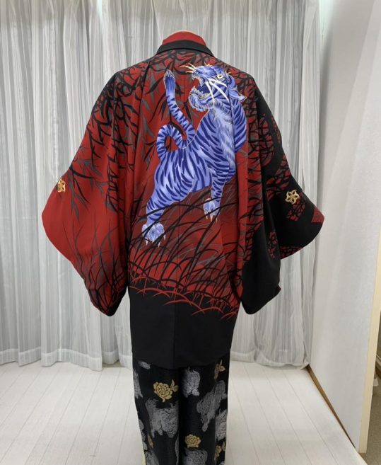 紋付袴レンタル・成人式・結婚式・卒業式|赤　紫の虎に黒の笹[身長177cm対応]No.319