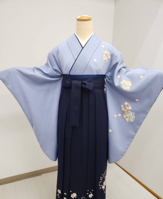 卒業式袴レンタルNo.440[シンプル]薄い群青色・桜梅・花の丸