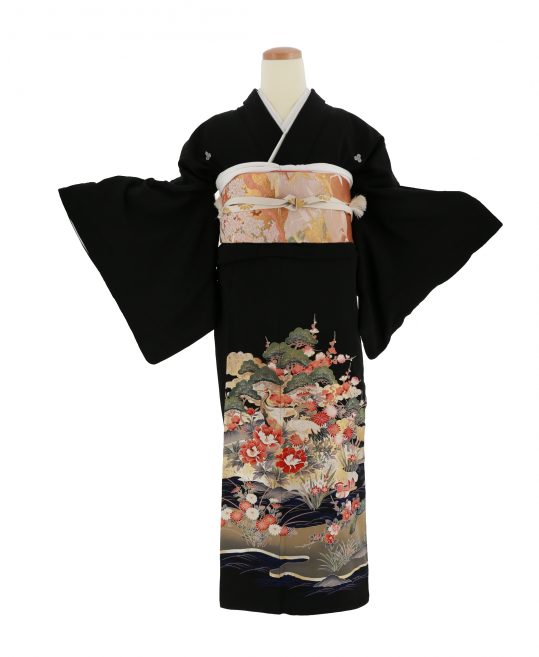 留袖No.574 [裄長めにややLサイズ]松に鶴、花々に風景 [158cmまで 