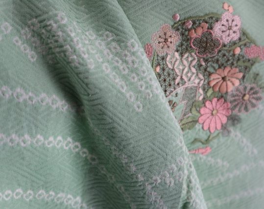 訪問着・付け下げ【6・9月用、単衣】黄緑に白の絞り・花の丸刺繍[身長 