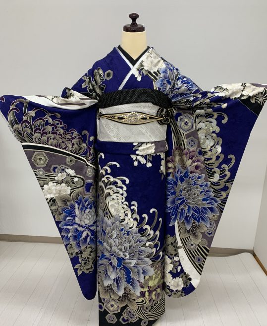 参列振袖[今田美桜]濃い青に銀黒の大きな牡丹と乱菊[身長172cmまで]No.1051