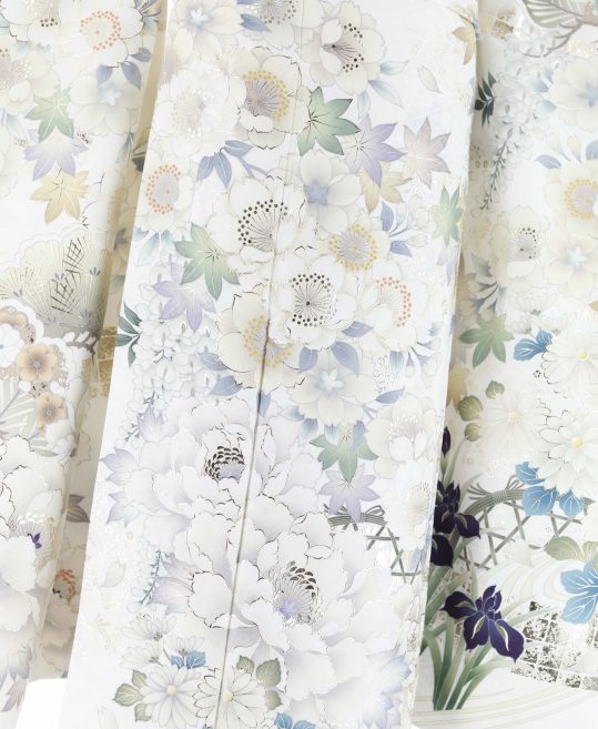 成人式振袖[古典柄]白にペールトーンの桜、紅葉、花々[身長167cmまで]No.1084