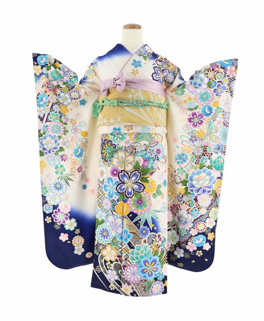 成人式振袖[かわいい系]白に紺ぼかし・緑青黄の花々[身長162cmまで]No 