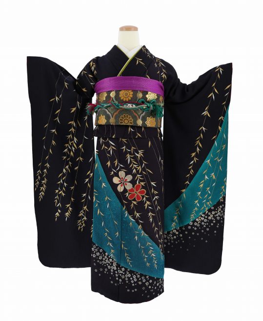 シックな梅花模様 青色 黒色 シルエット 金彩 袷 正絹 成人式 忙しない  