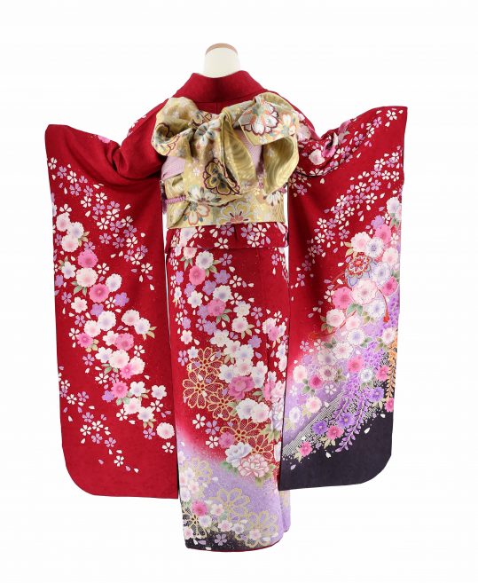 成人式振袖[絞り染め風]暗めの赤に藤色ぼかし裾濃紫・ピンク紫の桜  