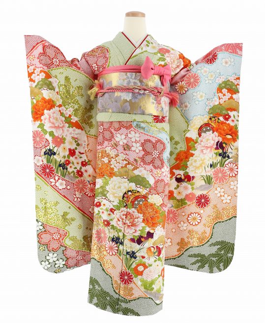 金駒刺繍 相良刺繍 金彩 絞り 花模様 振袖 着物 014a p | つむぎ  