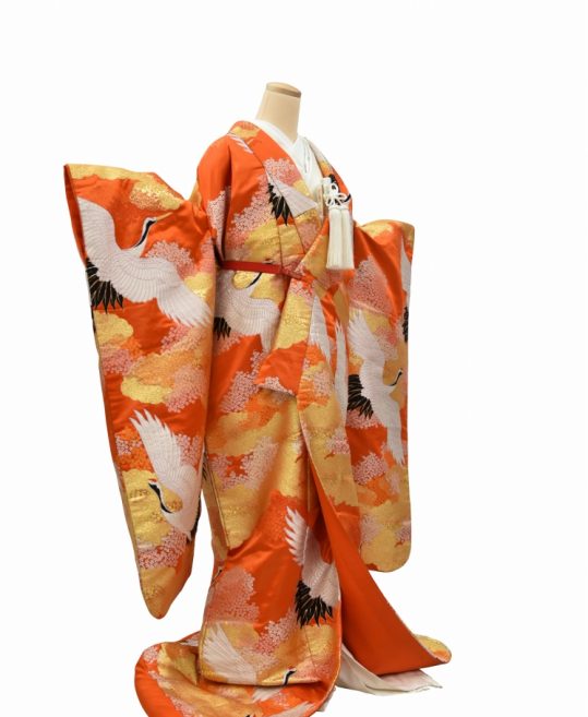 結婚式の色打掛・花嫁用着物|オレンジ地に鶴の刺繍と小桜 No.152｜着物 
