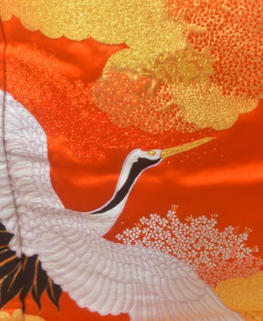 結婚式の色打掛・花嫁用着物|オレンジ地に鶴の刺繍と小桜 No.152｜着物