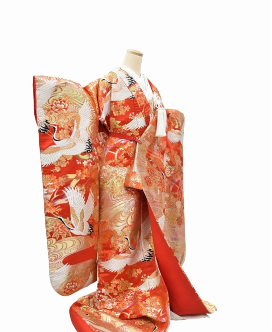 結婚式の色打掛・花嫁用着物|朱赤地に金の花柄と鶴刺繍 No.221
