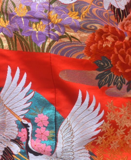結婚式の色打掛・花嫁用着物|赤地に花々と鶴・十二単風 No.275｜着物 