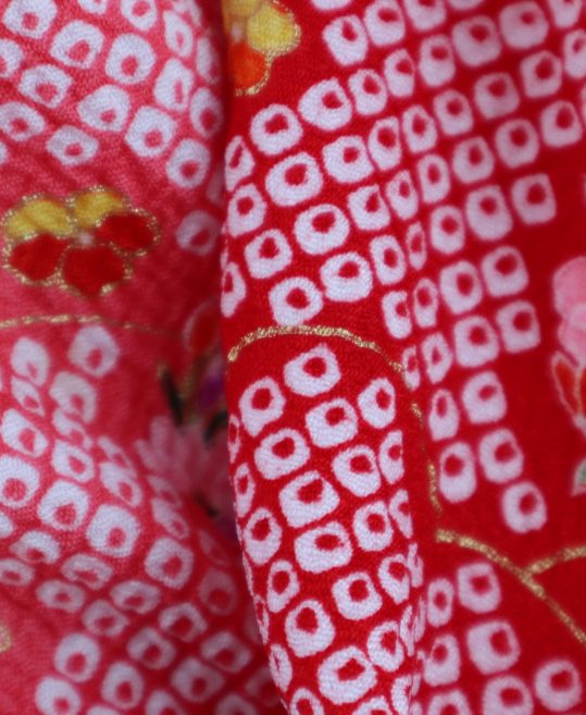七五三 3歳女の子用被布[アンティーク](被布・着物)赤の絞り風地に雲 