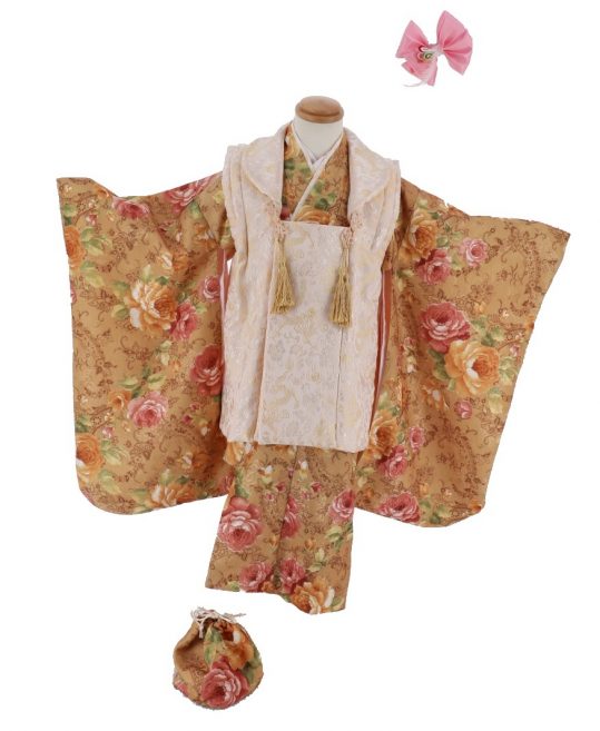 七五三 3歳女の子用被布[個性派レトロ]薄ベージュに龍刺繍(着物)濃い 