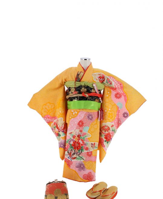 新品 ぎこち 3歳女の子正絹着物【絵羽柄三つ身】お襦袢付き 