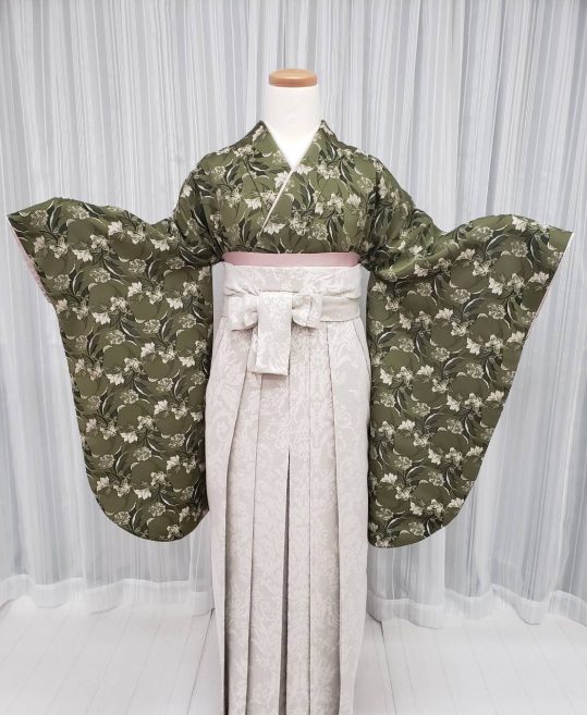 卒業式袴レンタル[ジャガード生地]ブロカントカーキにベージュの花の総柄No.801