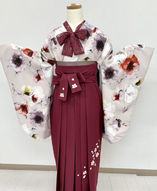 卒業式袴レンタル[桜田ひより][シック]ピンクグレーに紫赤黄の花柄No.816