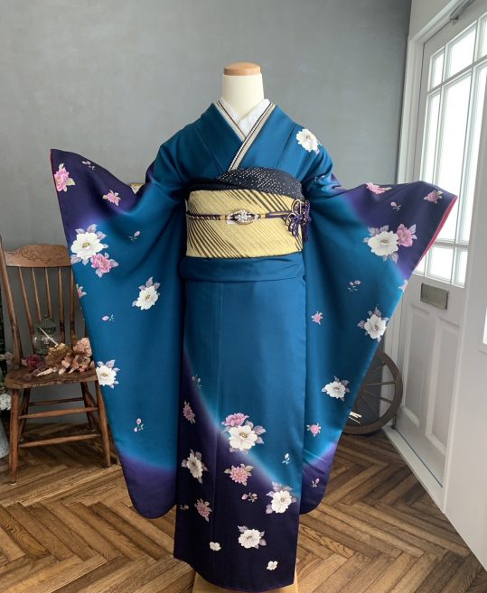 成人式振袖[シンプル古典]青×濃紫・花[身長166cmまで]No.548｜着物