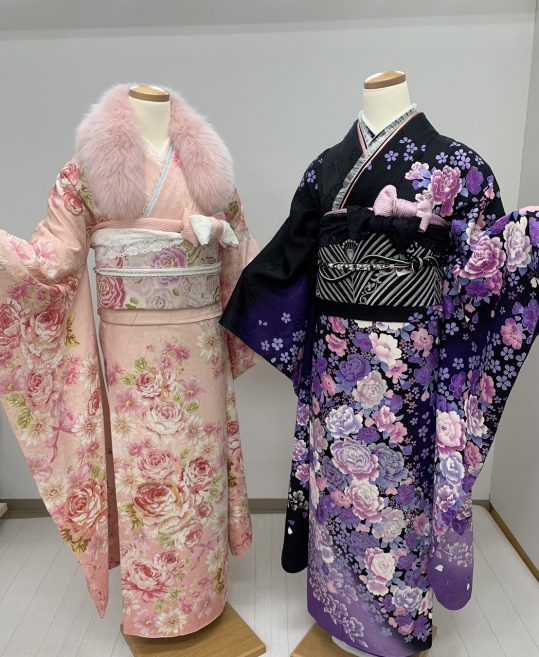 成人式振袖[桂由美][ゴージャス]黒に紫の牡丹と桜[身長163cmまで]No