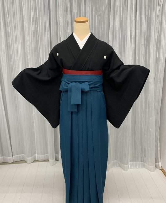 卒業式袴レンタル[宝塚風]黒の紋付き無地着物[身長163㎝前後対応]No.3082