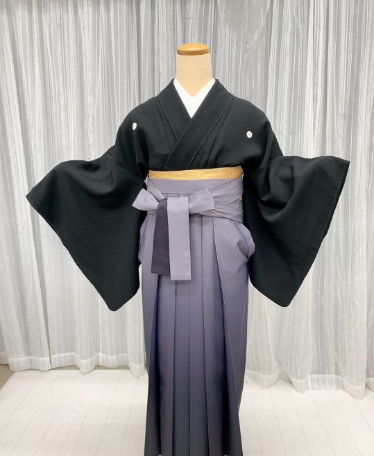 卒業式袴レンタル[宝塚風]黒の紋付き無地着物[身長156㎝前後対応]No.3077