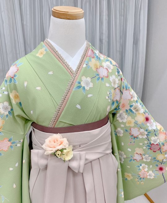 卒業式袴レンタルNo.523[ガーリー]黄緑・黄色紫桜