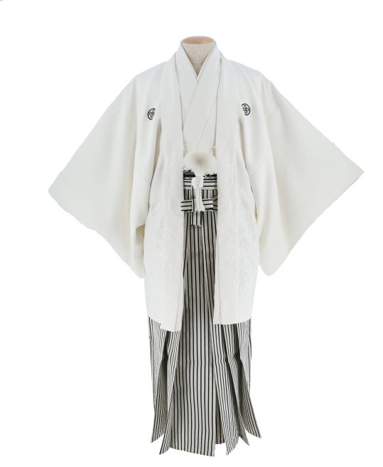 紋付袴レンタル・成人式・結婚式・卒業式|白に唐草刺繍[身長165-170cm対応]No.105