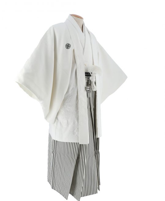 紋付袴レンタル・成人式・結婚式・卒業式|白に唐草刺繍[身長165-170cm対応]No.105