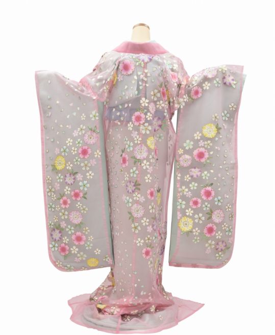 結婚式の色打掛・花嫁用着物|ピンクのオーガンジー地に八重桜｜着物 