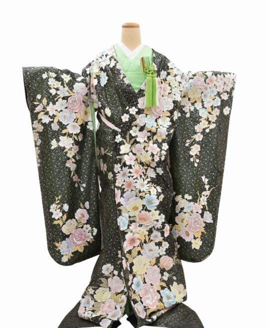 結婚式の色打掛・花嫁用着物|黒×金のオーガンジー地にバラ｜着物 