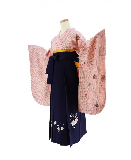 卒業式袴レンタルno 438 絞り風 白 オレンジ総絞り風 桜刺繍 着物レンタルのkanemata カネマタ